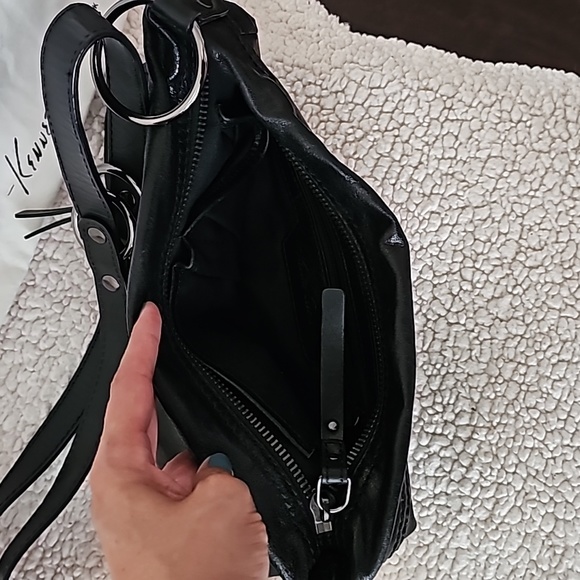Kenneth Cole black crossbody/ shoulder bag - Picture 6 of 8